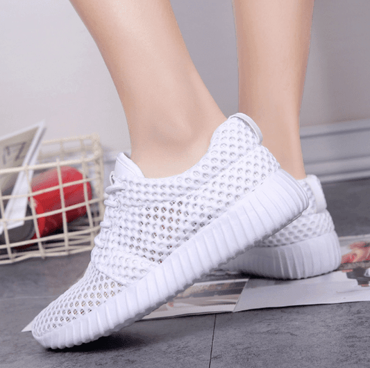 Breathable and comfortable sneakers for spring - Fabric of Cultures